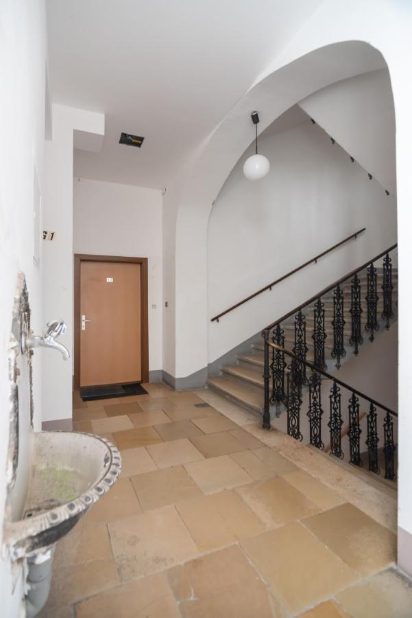 Klein, Aber Fein In Zentraler Ruhelage Appartement Wenen Buitenkant foto